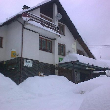 Hotel Penzion Pod Paprskem à Staré Město Extérieur photo